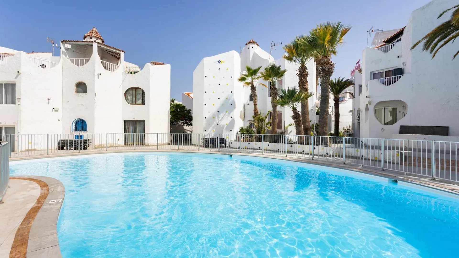Home2Book Duplex Disco Beach Las Americas Arona